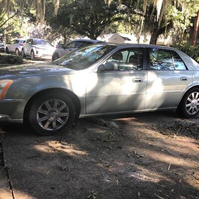  luxury fully loaded 2007 Cadillac DTS in the color Silk with cream leather upholstery with the low mileage of 42000 $10,000
