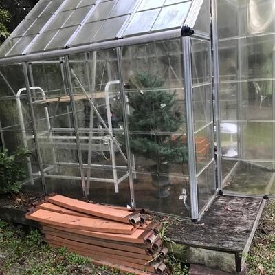 greenhouse $700
94 X94"