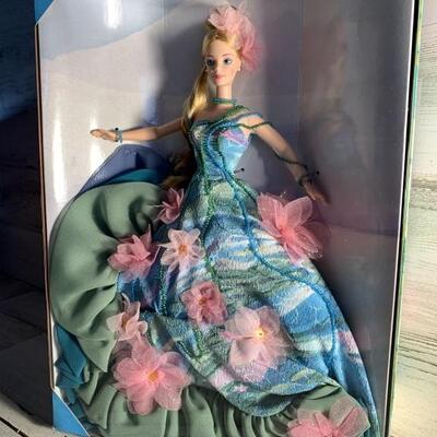 NIB Claude Monet Water Lily Limited Edition Barbie
Inspired by the paintings of Claude Monet, This is the 1st in a series
