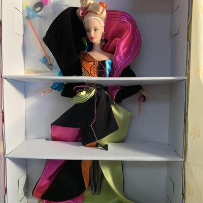 NIB Masquerade Gala Collection Rendezvous Barbie