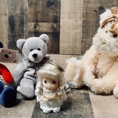(4) Precious Moments Doll, Holy Bible Bear, 1999 All Star Game Bear, Gray Bean Bag Bear