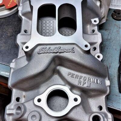 Edelbrook Performer RPM Manifold for small Block Chevy â€“ NEW
