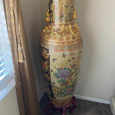 Decorative vase