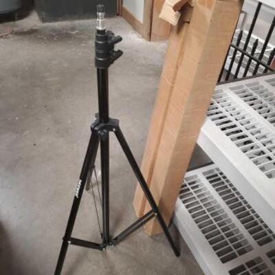 #2802 â€¢ NEW! (2) Neewer Light Stand