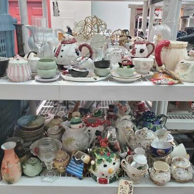 #2926 â€¢ Decorative Glassware