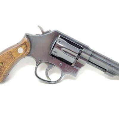 1036	

Smith & Wesson 10-14 .38 S&W Spl+p Revolver
Includes Lock Box, 6 Dummy Rounds and Speedloader Serial Number: CSK6450...