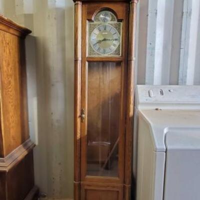 #4520 â€¢ Grandfather Clock: Grandfather Clock Height:75" Length:19" Width:12".