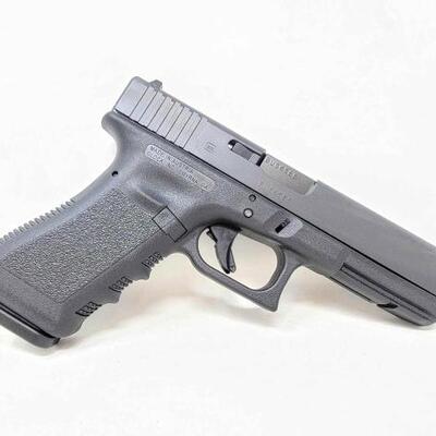 #1004 â€¢ New! Glock 17 9x19 Semi-Auto Pistol CA OK
1 PER 30 DAYS

Serial Number: BUGK588
Barrel Length: 4"

California Transfer...