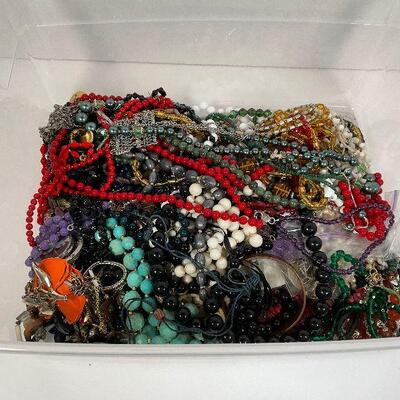 Costume Jewelry- Lot