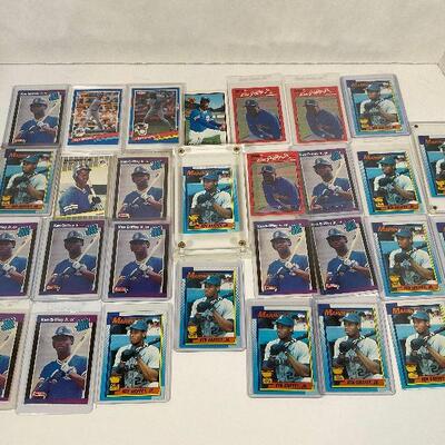 Ken Griffey Jr Rookie Card (Lot)