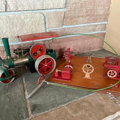 Ol Smokey Steam Engine Toy - plus shop