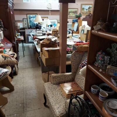 Estate sale photo