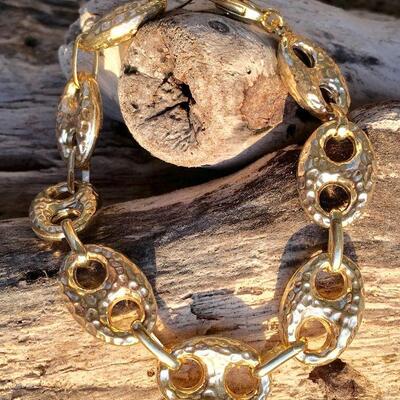 Go to: MalamaAuctions.com NOW!  Bidding is LIVE !!!
