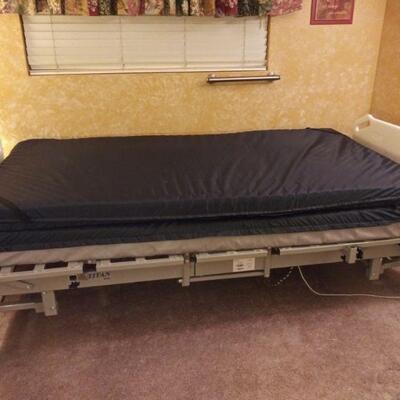 Fantastic condition! Practically new! Great by if you need it ! Spread the word!
