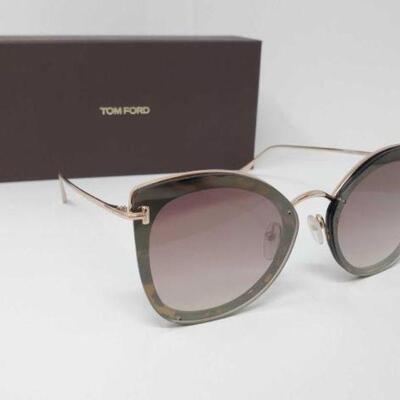 #1474 â€¢ Tom Ford Sunglasses With Original Box
