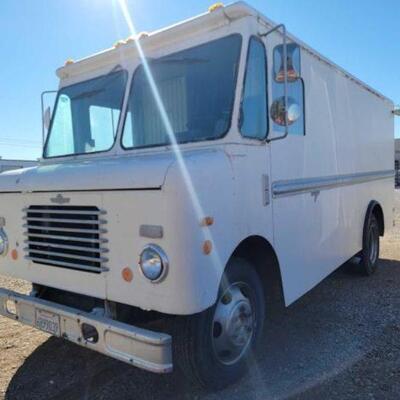 #355 â€¢ 1984 Ford Box Truck Out of State Buyer Only 
Make: Ford
Year: 1984
Mileage: 33969
VIN: 1FCNR64N7EVA45628
Fuel Type: Diesel