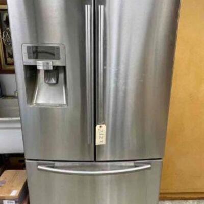 #4000 â€¢ Samsung Refrigerator 29 Cu Ft: Measures Approx: 69.5â€x 35â€x 36â€
