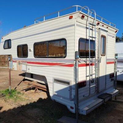 #390 â€¢ 1986 Vactioneer Model 11' 4" Camper VIN: 861573