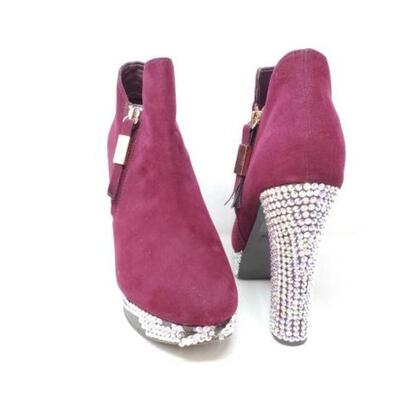 #1454 â€¢ Glam Aldo Ankle Boots Size Approx: 8-9.5. 