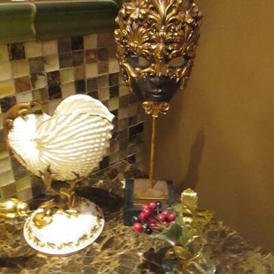 Vintage Victorian Royal Worchester Nautilus Shell Vase with Lizard  