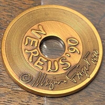 https://www.ebay.com/itm/115212547848	Nereus 1990 Charm New Orleans Mardi Gras Krewe Favor Mignon Faget Z7368B		bin	 $89.99 
