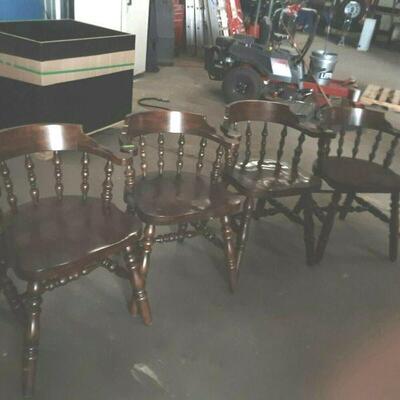 https://www.ebay.com/itm/115209212094	LH3004 VINTAGE LOT OF 4 WOOD CAPTAIN'S CHAIRS 		Offer	 $99.99 
