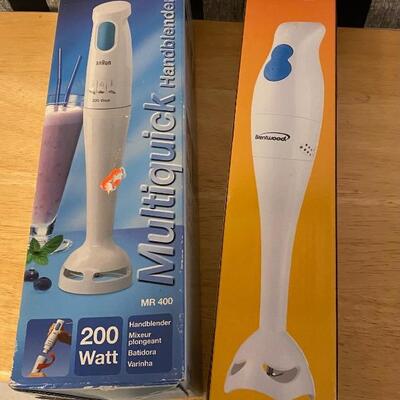 Braun and Brentwood hand blenders