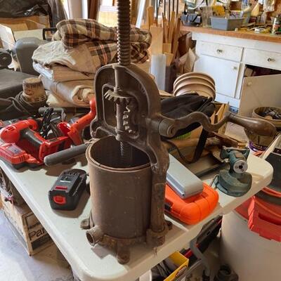 Estate sale photo