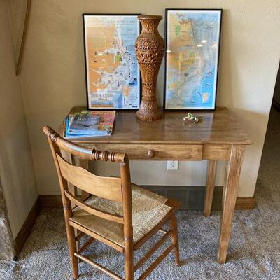 Nice little desk