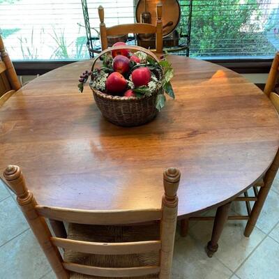 Kitchen Table with 4 Chairs