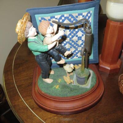 Amish Figurines