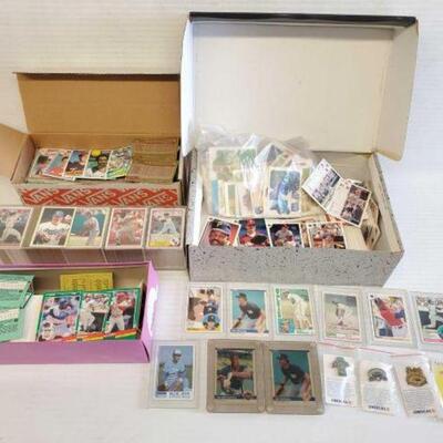 #5170 â€¢ Baseball Card Collections and Pins