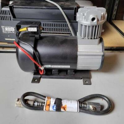 #6038 â€¢ Air Pump With Air Hose