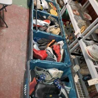 #6158 â€¢ 5 Totes Of Shoes