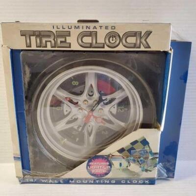 #5502 â€¢ Illuminated Tire Clock in Original Box