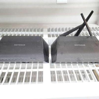 #2554 â€¢ 2 Netgear Nighthawk WiFi Routers does not include cords