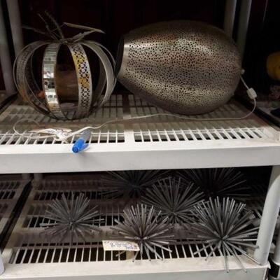 #6588 â€¢ 7 Pieces Of Metal Decor