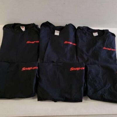 #5252 â€¢ 1 XL and 5 L Snap-On Shirts
