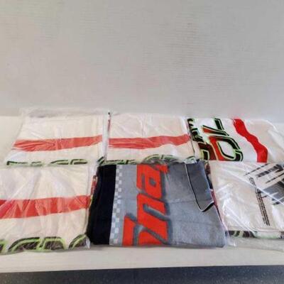 #5196 â€¢ 6 Snap-On Towels