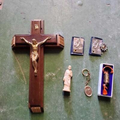 #6586 â€¢ Religious Trinkets