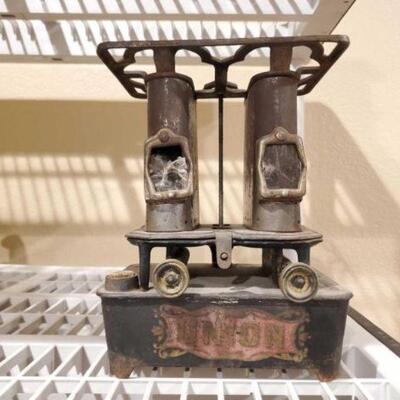 2552: Antique Stove Measures Approx: 7.5"Ã—6"Ã—9.75". 