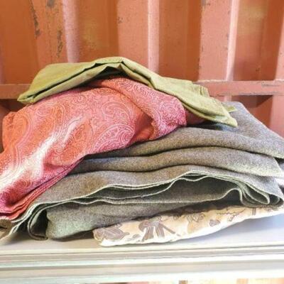 #6114 â€¢ 3 Curtains and 2 Wool Blankets