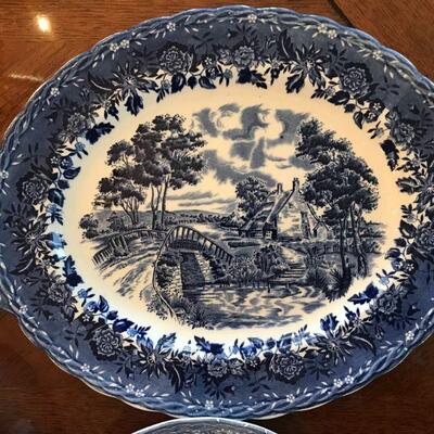 W.H. Grindley & Co, Ltd. Country Style - 38 assorted pieces