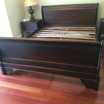 Queen Mahogany Sleigh bed