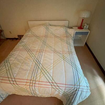 Bed & side table
$150