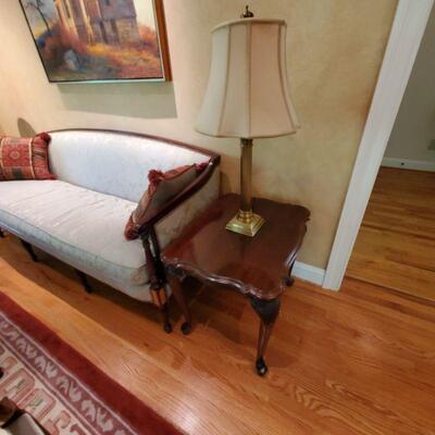 Hepplewhite settee