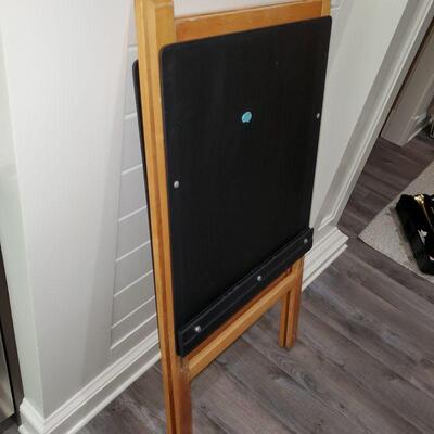childs easel