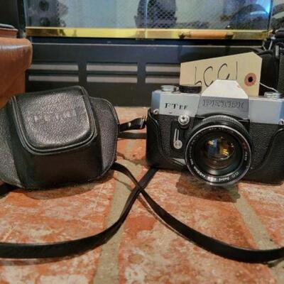 #1334 â€¢ Petri Camera And Case