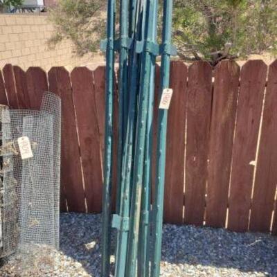 #1906 â€¢ 8 Fence Stakes
