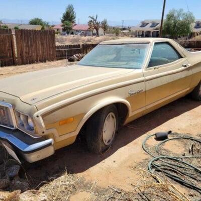 Ford Ranchero Squire.